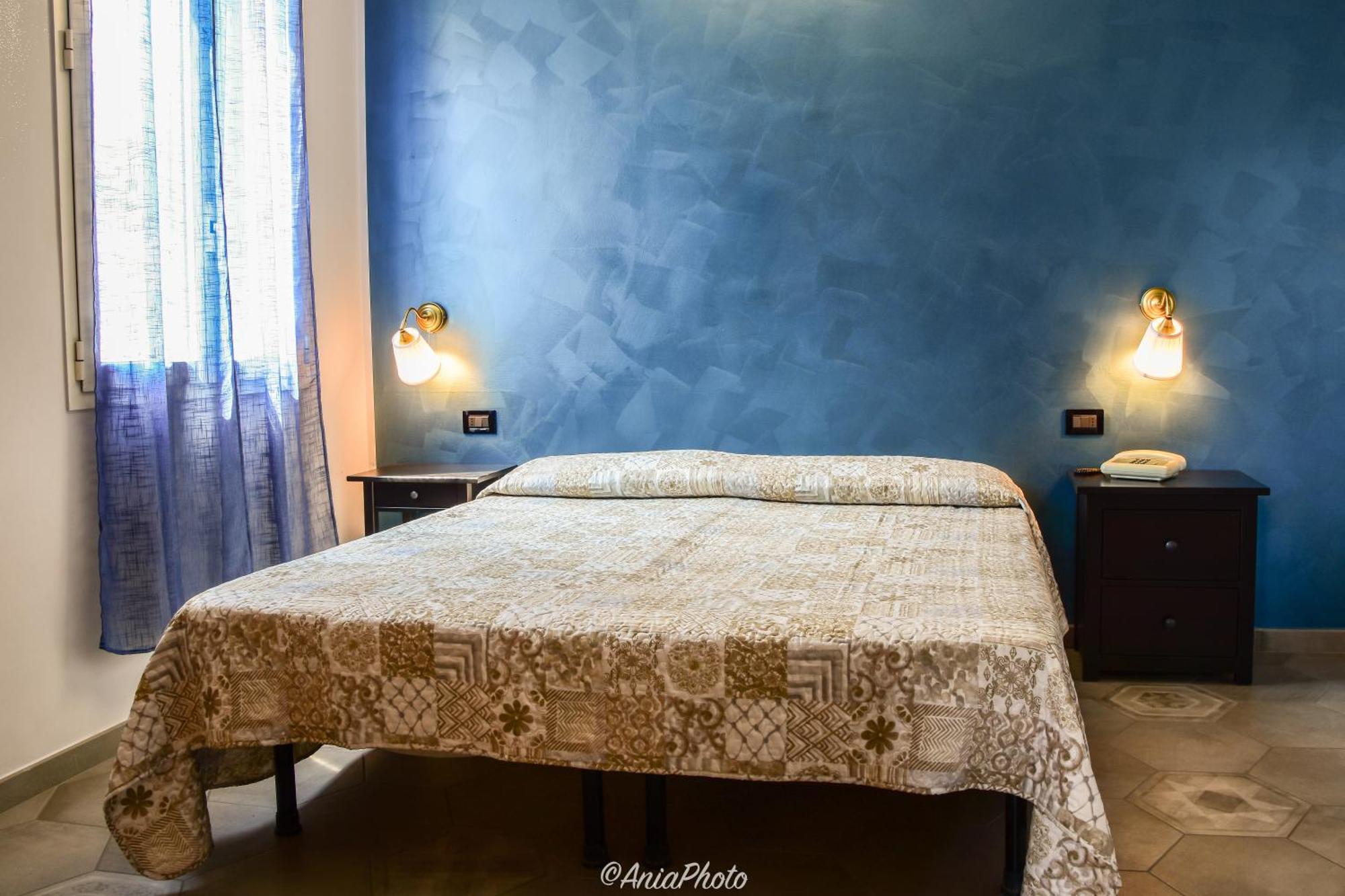 Albergo Florida 塔贾 外观 照片